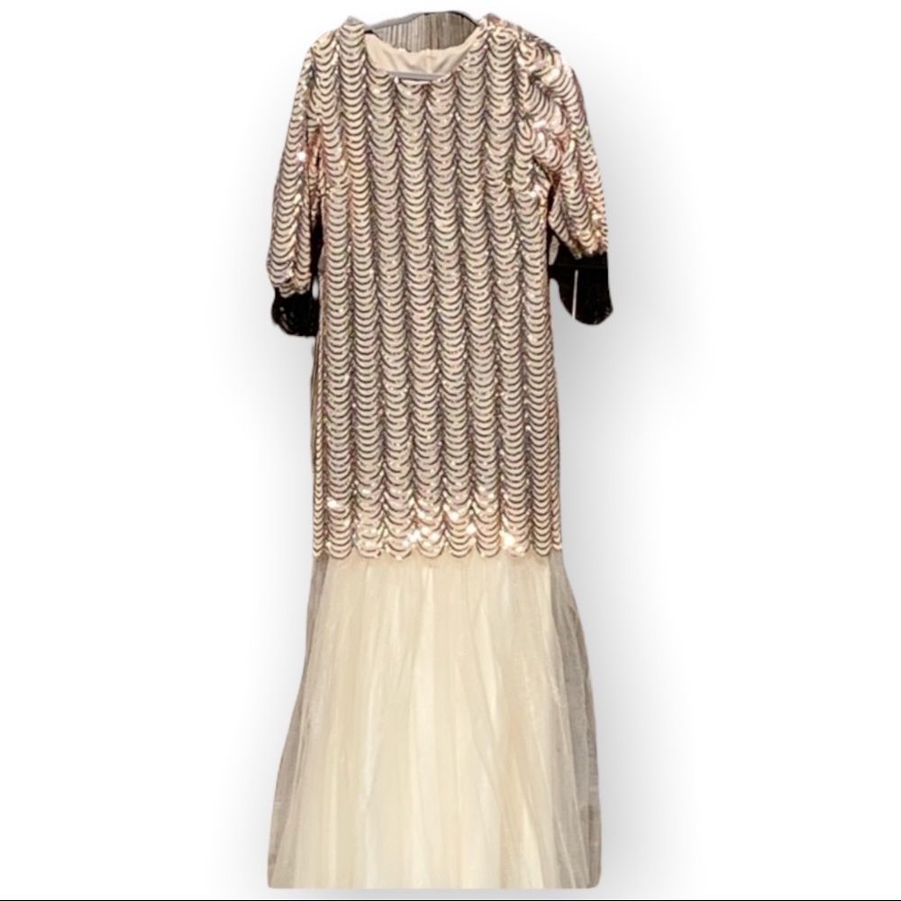 NWOT GOWN prom party Beautiful gold sequin Fish scale gown